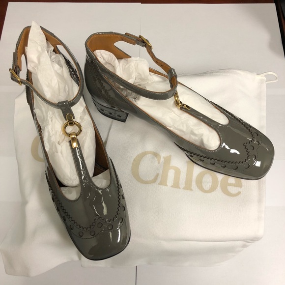 chloe perry patent leather pumps
